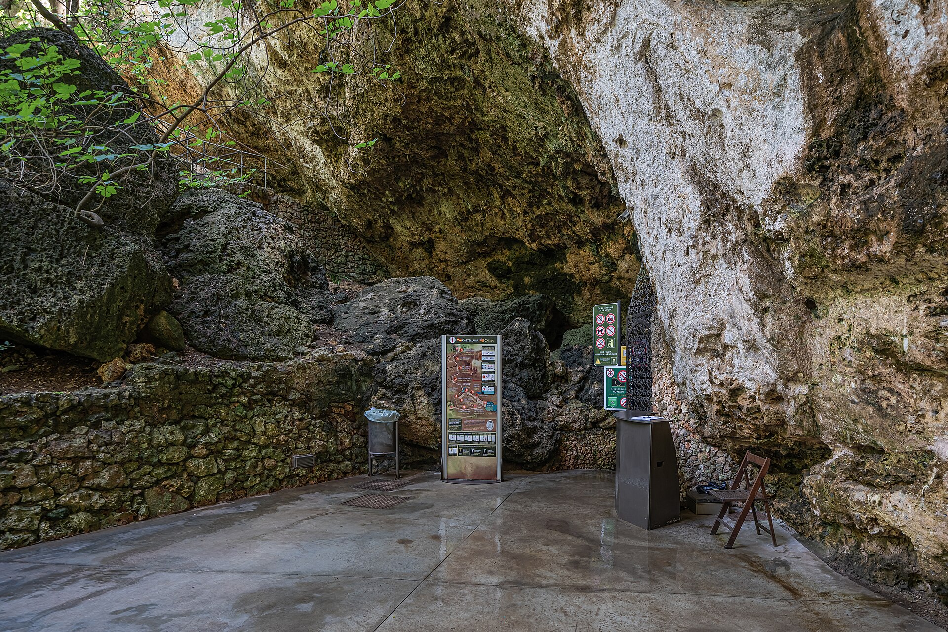 Cuevas dels Hams