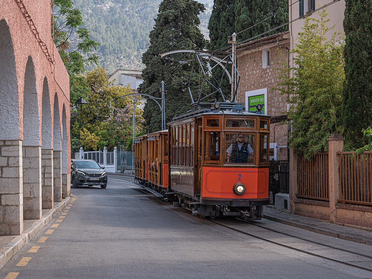 Tranvía histórico en el centro de Sóller